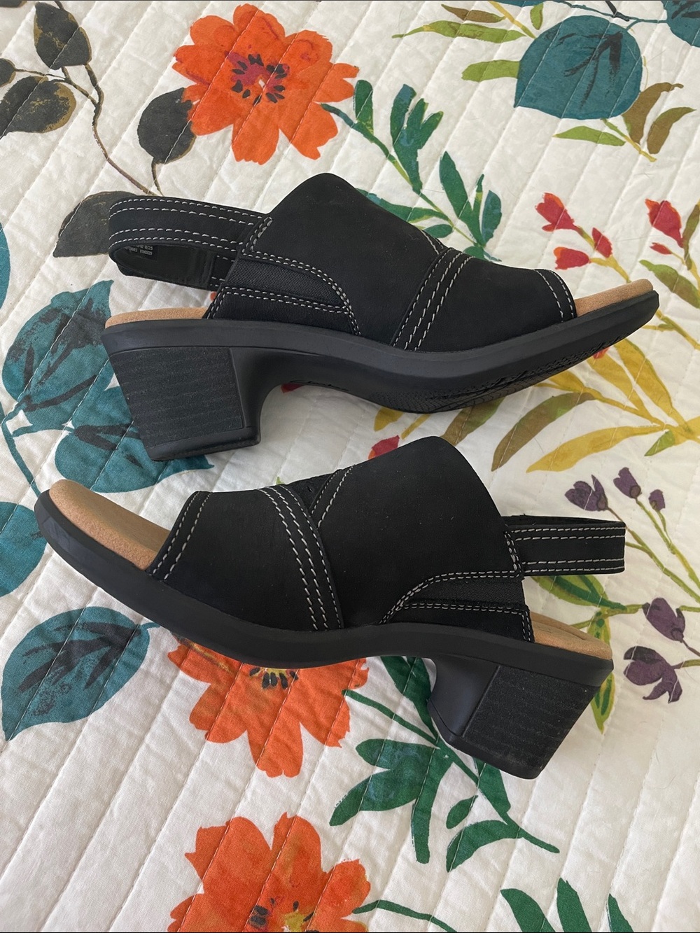 Clarks Collection Black Open-Toe Slingback Wedge Sandals - Like New! Sz 6.5 - Picture 6 of 12